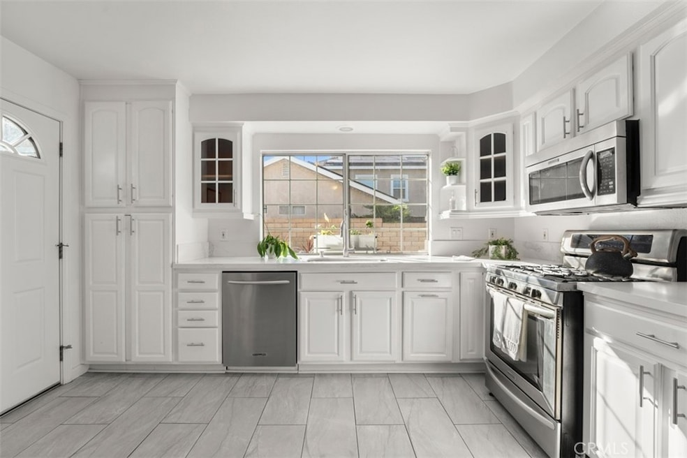 Under Contract $1,225,000