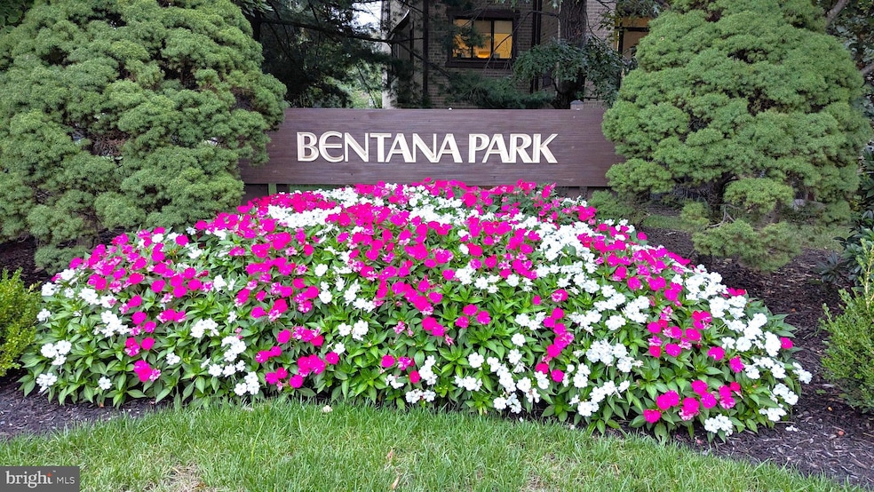 1657 Parkcrest Cir unit 6B/301, Reston, VA 20190 - photo 1