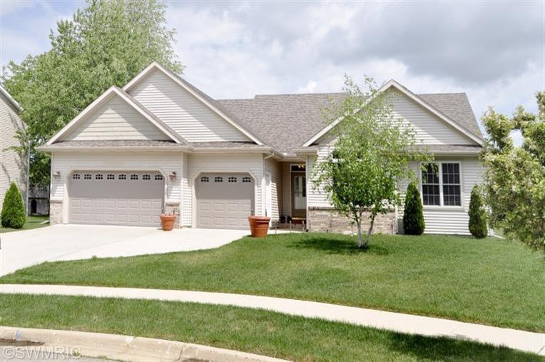 2642 Avalon Woods Ct, Portage, MI 49024 - photo 1