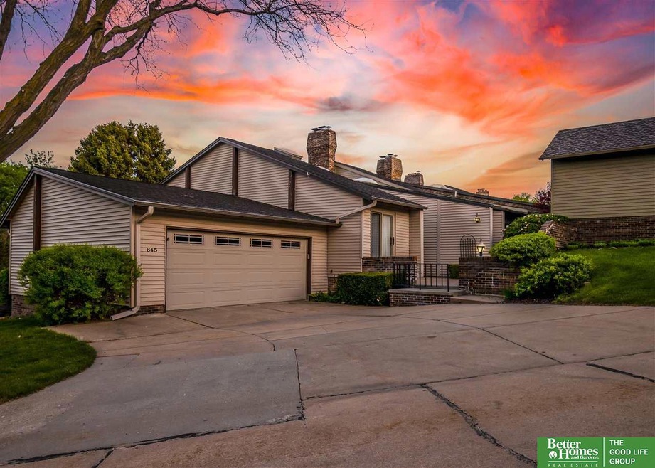 845 S 112th Plaza, Omaha, NE 68154 - photo 1