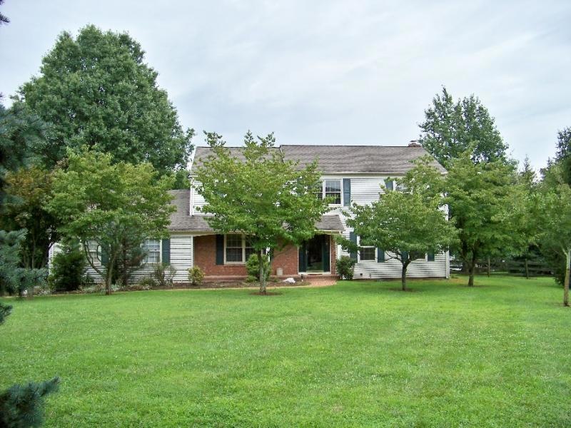 19 Whispering Hills Dr, Annandale, NJ 08801 - photo 1