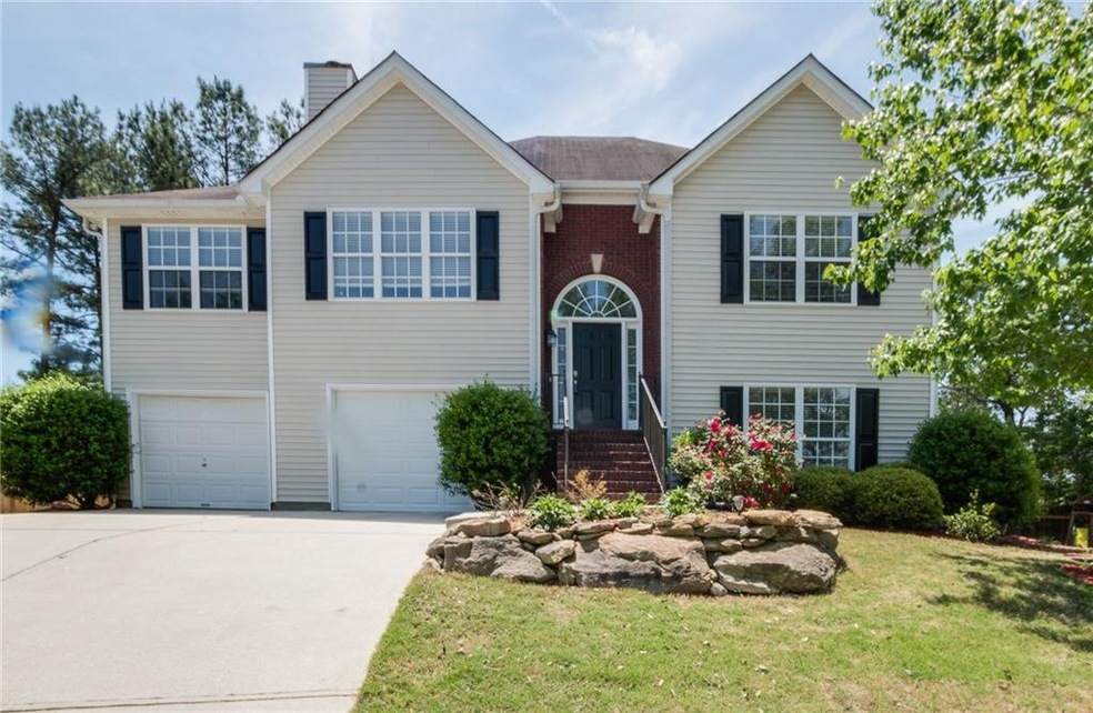 1281 Log Cabin Ln, Lawrenceville, GA 30045 - photo 1