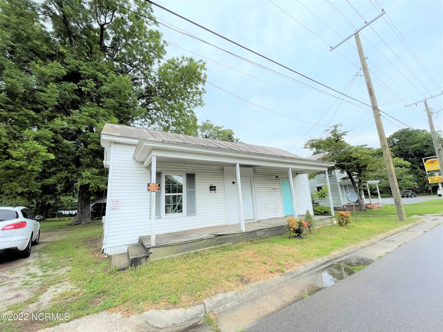 001 Main View 611 W 3rd A&B