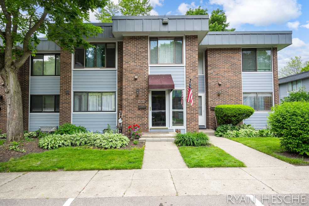 2431 E. Collier Avenue-1
