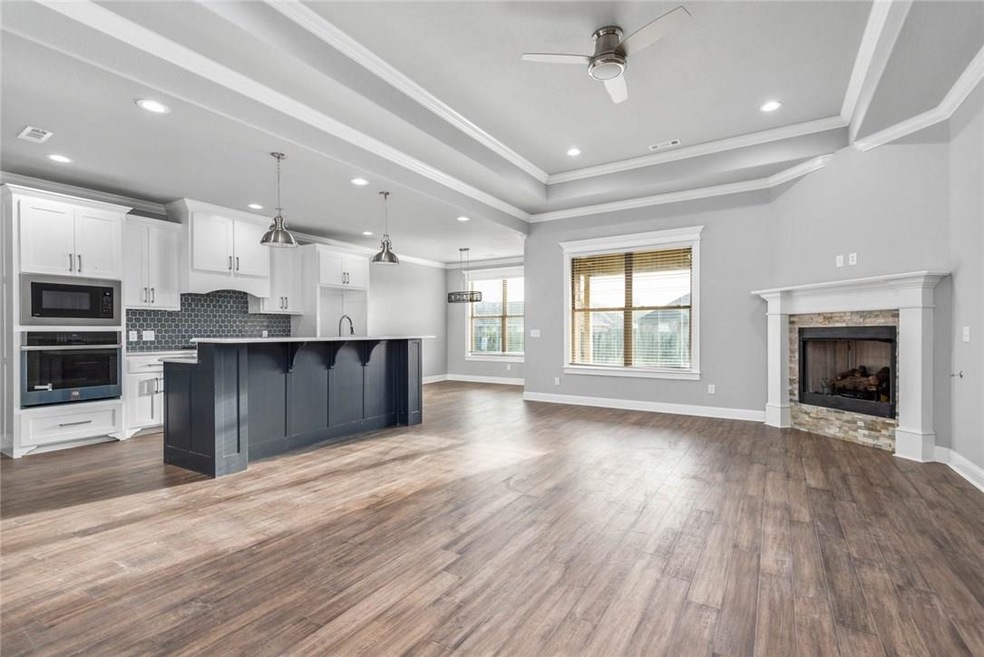 2376 Stonemill Dr, Fayetteville, AR 72701 - photo 1