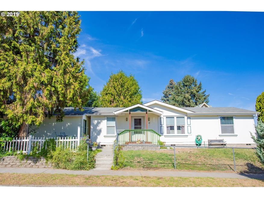 1107 Pentland St, the Dalles, OR 97058 - photo 1