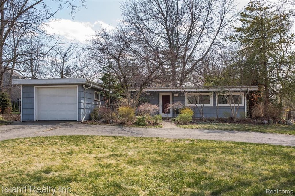 10045RiverviewCt.GrosseIle-2