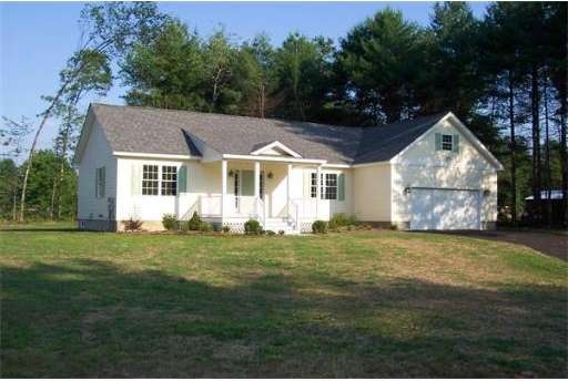 21 E Wayland Dr, Greenfield, MA 01301 - photo 1