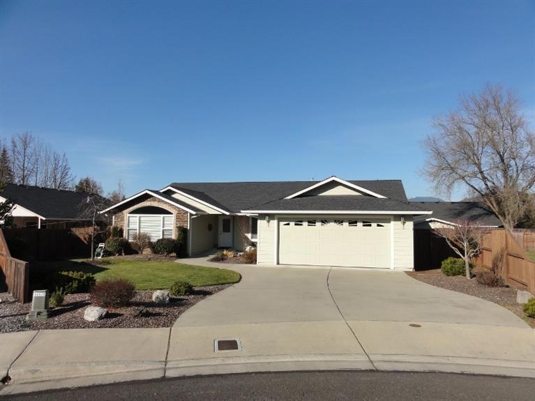 932 SW Princess Cir, Grants Pass, OR 97527 - photo 1