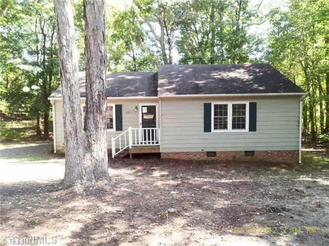 883 Oakwood Acres Rd, Asheboro, NC 27205 - photo 1