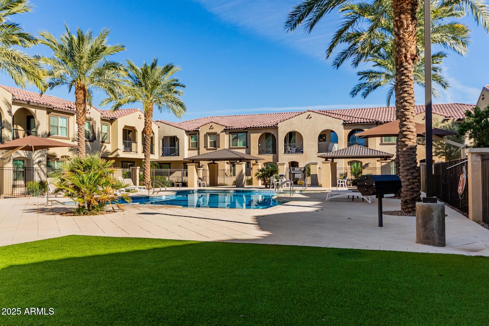 155 N Lakeview Blvd unit 260, Chandler, AZ 85225 - photo 1