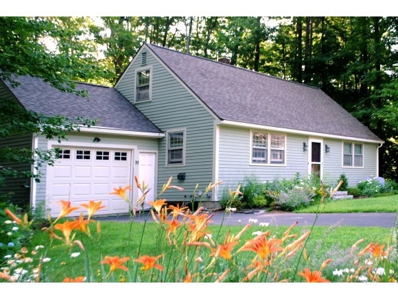 19 Falconer Ave, Milford, NH 03055 - photo 1