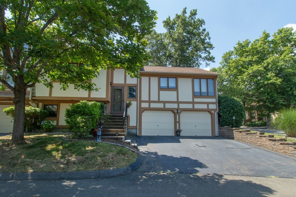 690 Forest Rd unit 364, West Haven, CT 06516 - photo 1