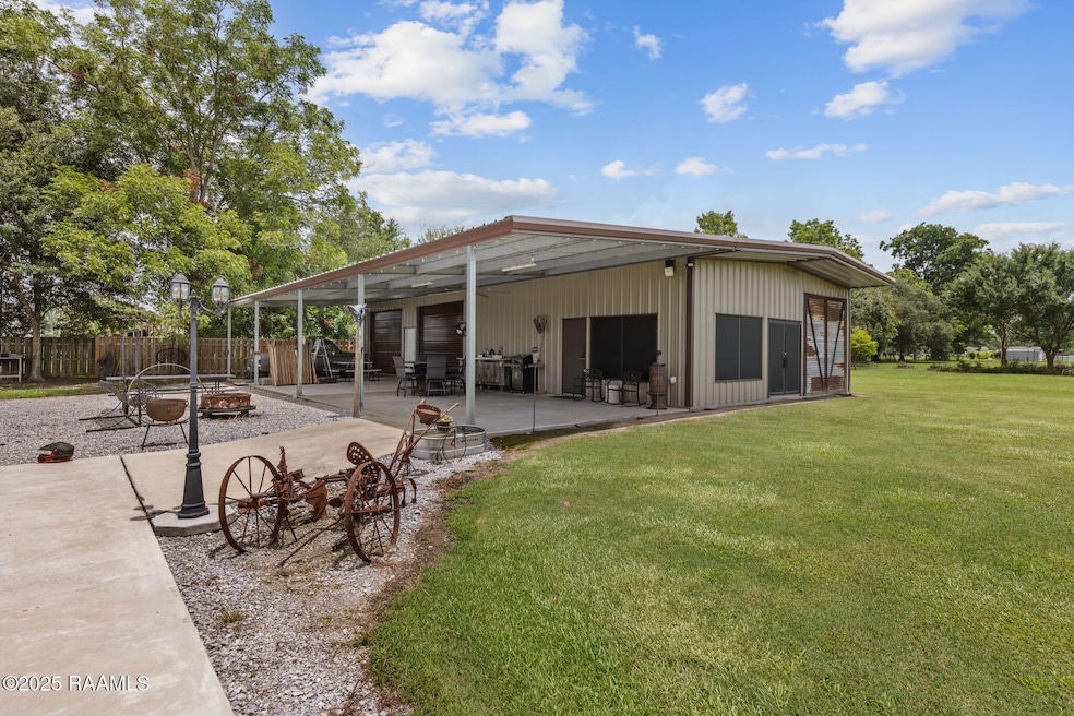 1054 Preston Broussard Rd, Breaux Bridge, LA 70517 - photo 1