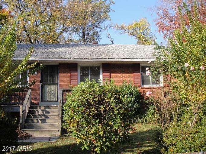 16026 Crest Dr, Woodbridge, VA 22191 - photo 1