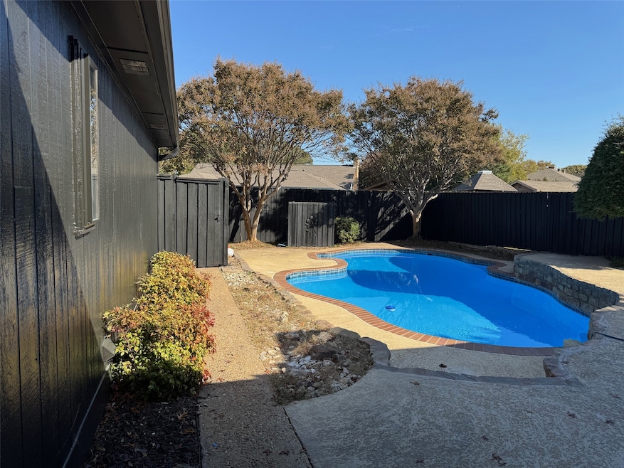 1109 E Berkeley Dr, Richardson, TX 75081 - photo 1