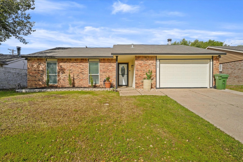6309 Yarmouth Ave, North Richland Hills, TX 76182 - photo 1