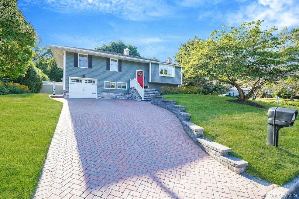 55 Lolly Ln W, Centereach, NY 11720 - photo 1