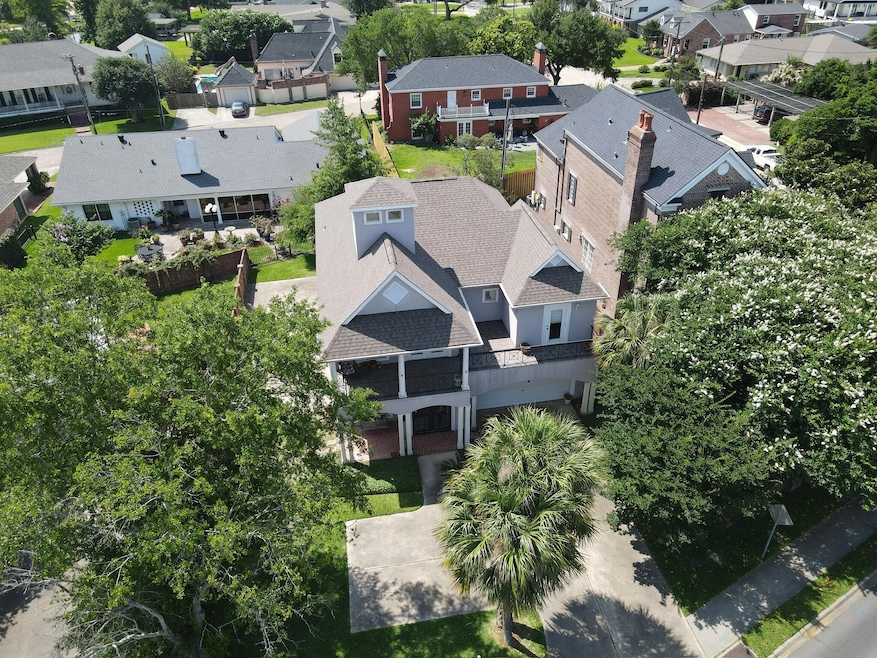 219 Shell Beach Dr, Lake Charles, LA 70601 - photo 1