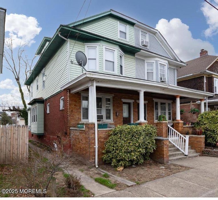 237 Ardmore Ave 1
