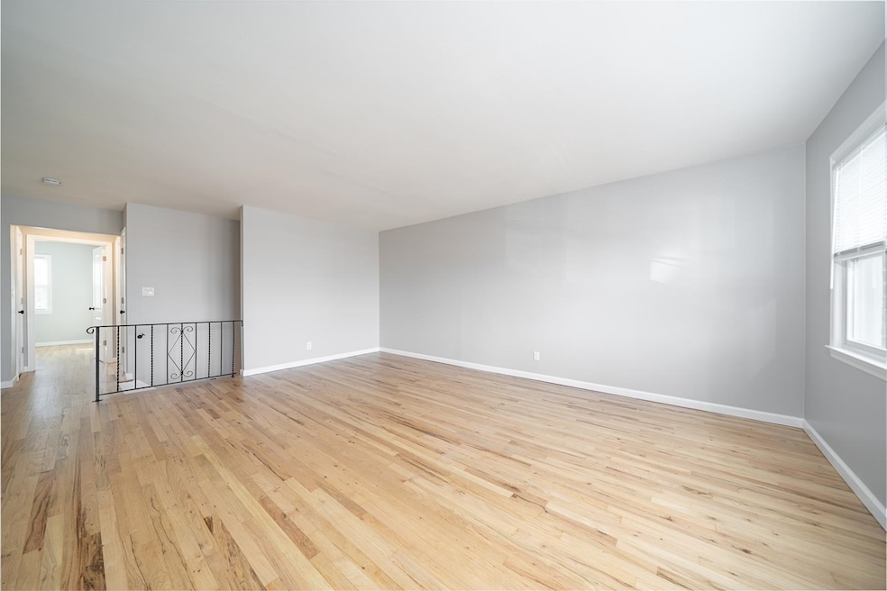 9 Exeter Rd unit 2, Jersey City, NJ 07305 - photo 1