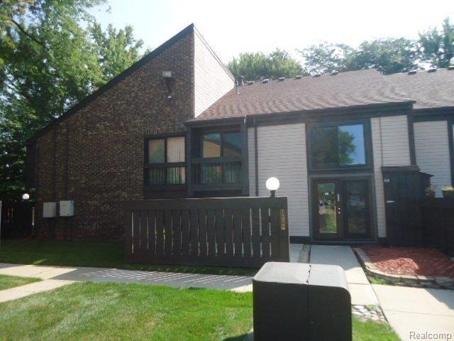 261-852070-Front (1).JPG