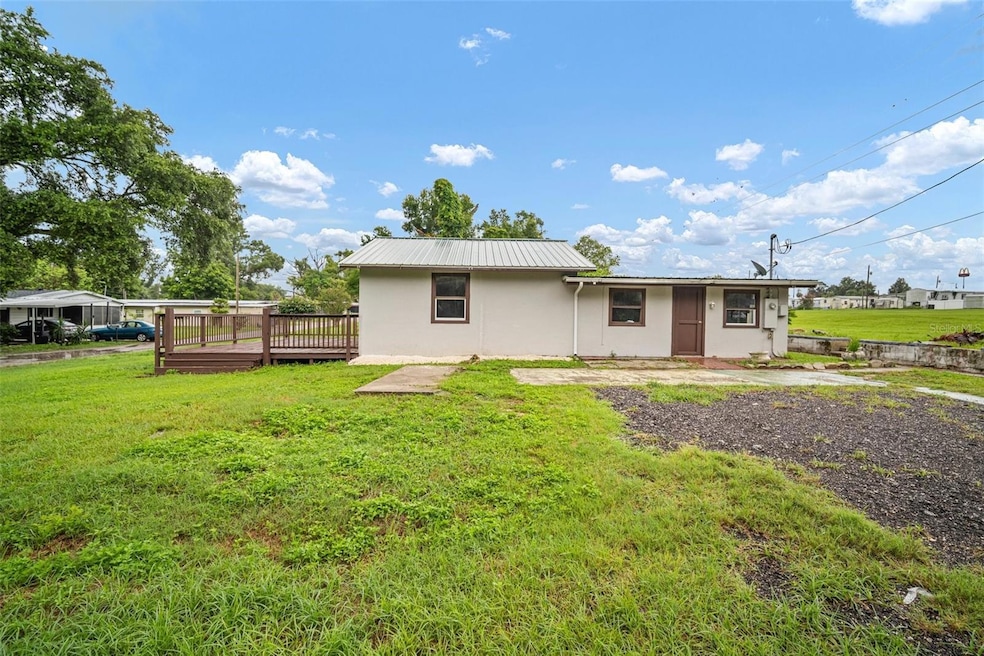 37732 Cecil Ln, Zephyrhills, FL 33542 - photo 1