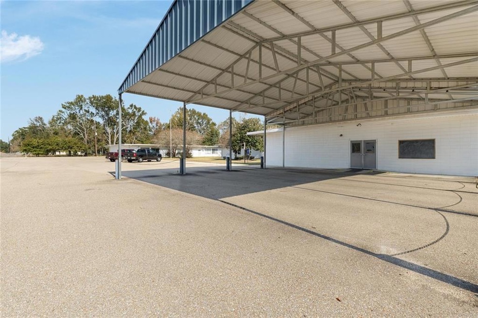 43052 Yokum Rd, Hammond, LA 70403 - photo 1