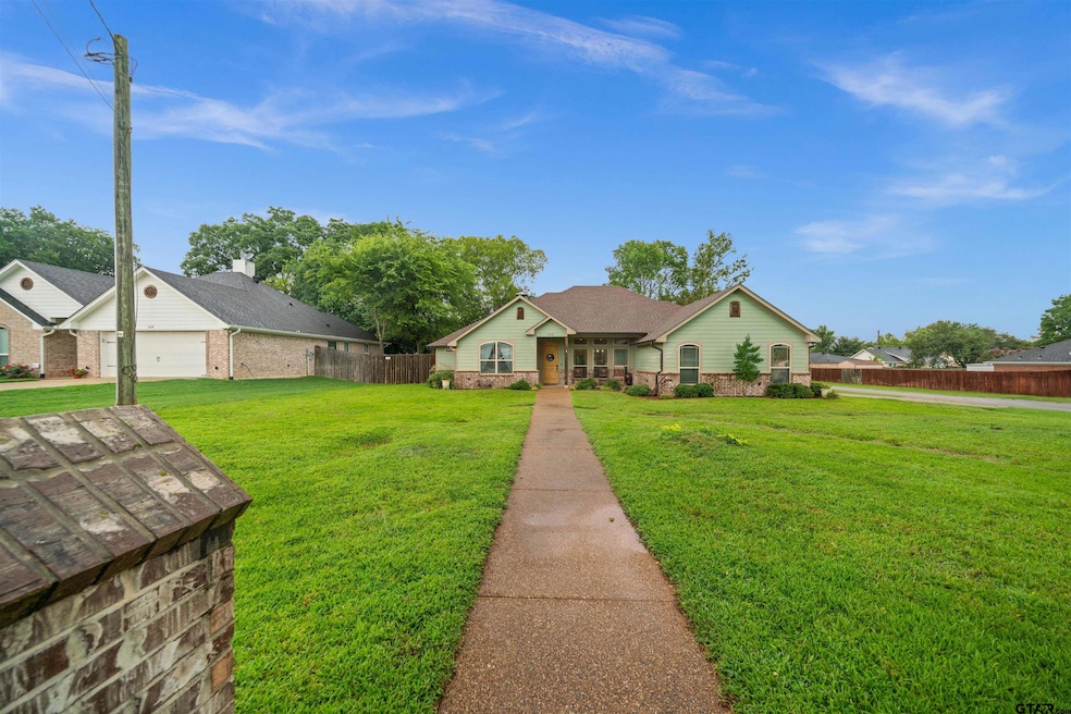 For Sale $290,000 • Co-Listing Agent