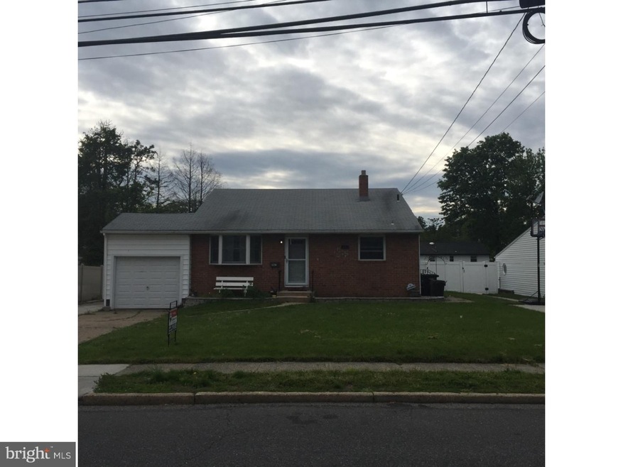 307 Maple Ave, Gloucester City, NJ 08030 - photo 1