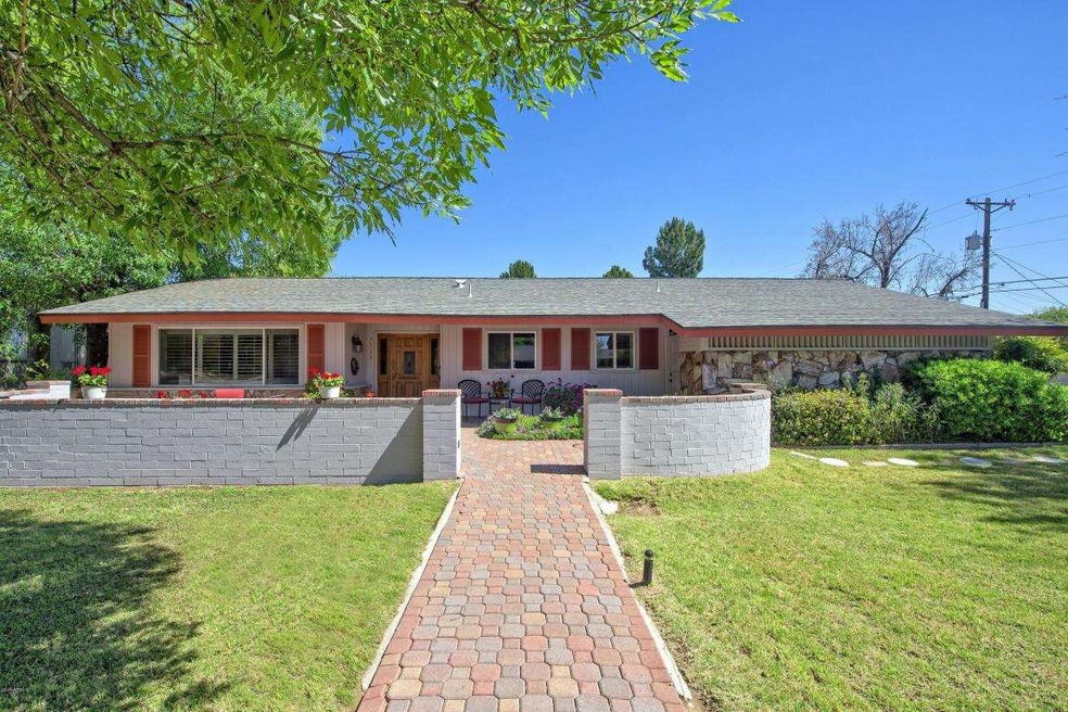001_Fantastic Curb Appeal