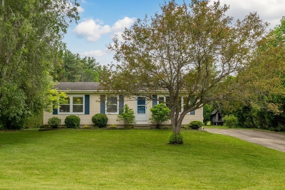 86 Tower Ln, West Rutland, VT 05777 - photo 1