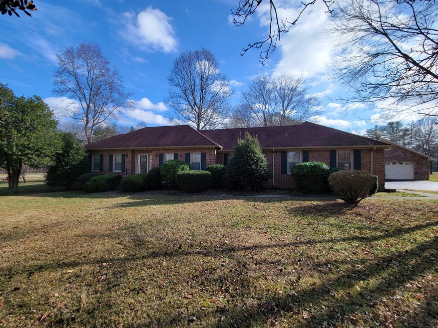 204 Angwen Ave, Manchester, TN 37355 - photo 1