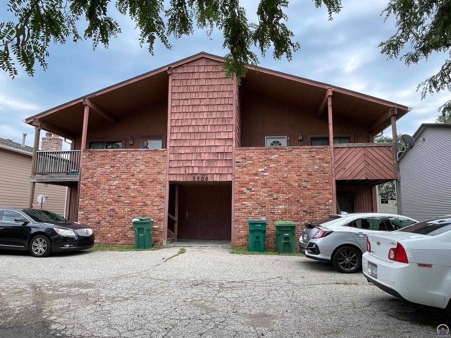 3408 SW Burnett Rd, Topeka, KS 66614 - photo 1