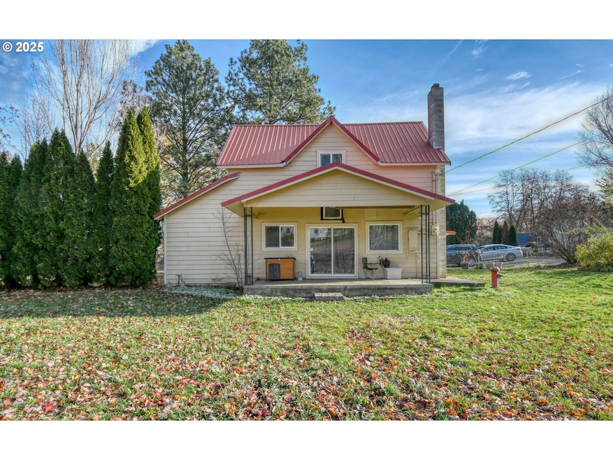 309 S Water St, Weston, OR 97886 - photo 1