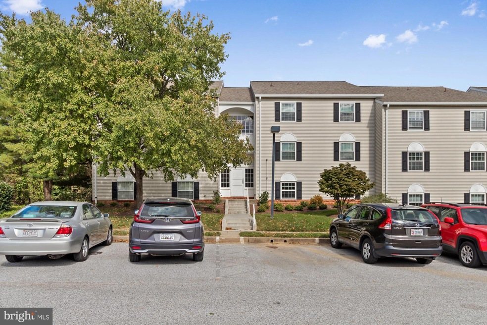 110 Castletown Rd unit 301, Lutherville Timonium, MD 21093 - photo 1