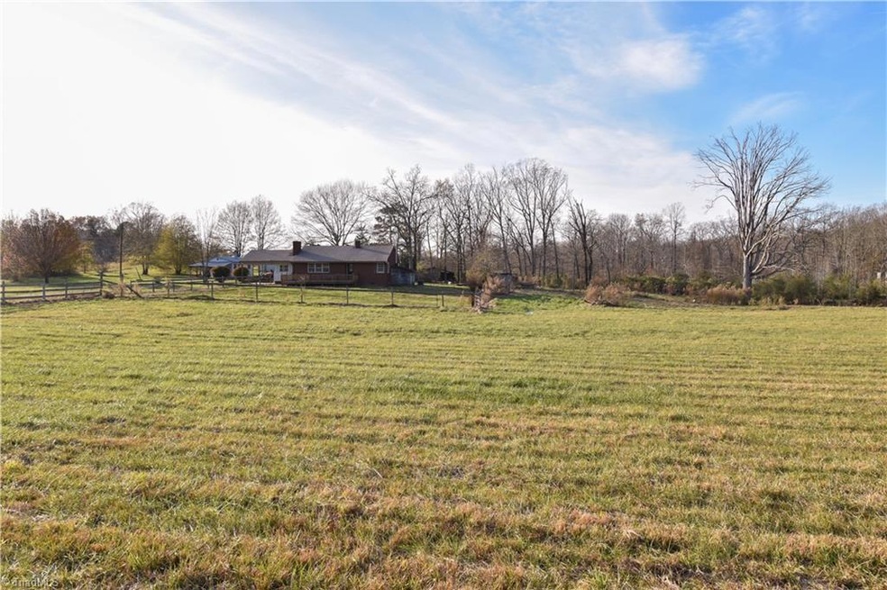 1304 Southmont Dr, Asheboro, NC 27205 - photo 1