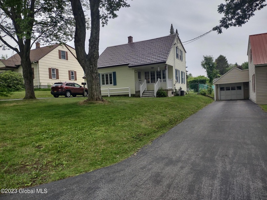 107 Mckinley Ave, Johnstown, NY 12095 - photo 1