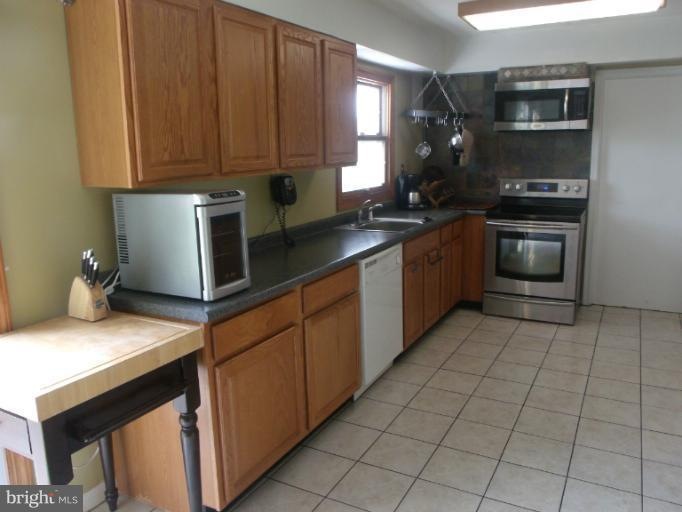 12711 Kincaid Ln, Bowie, MD 20715 - photo 1