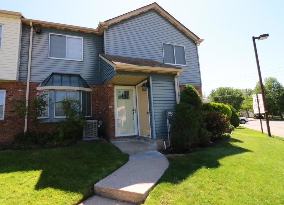 7 Franklin Ln unit A, Staten Island, NY 10306 - photo 1