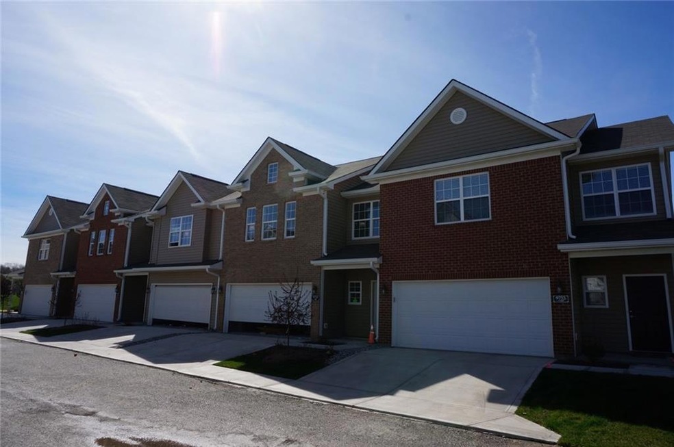 9749 Thorne Cliff Way unit 100, Fishers, IN 46037 - photo 1