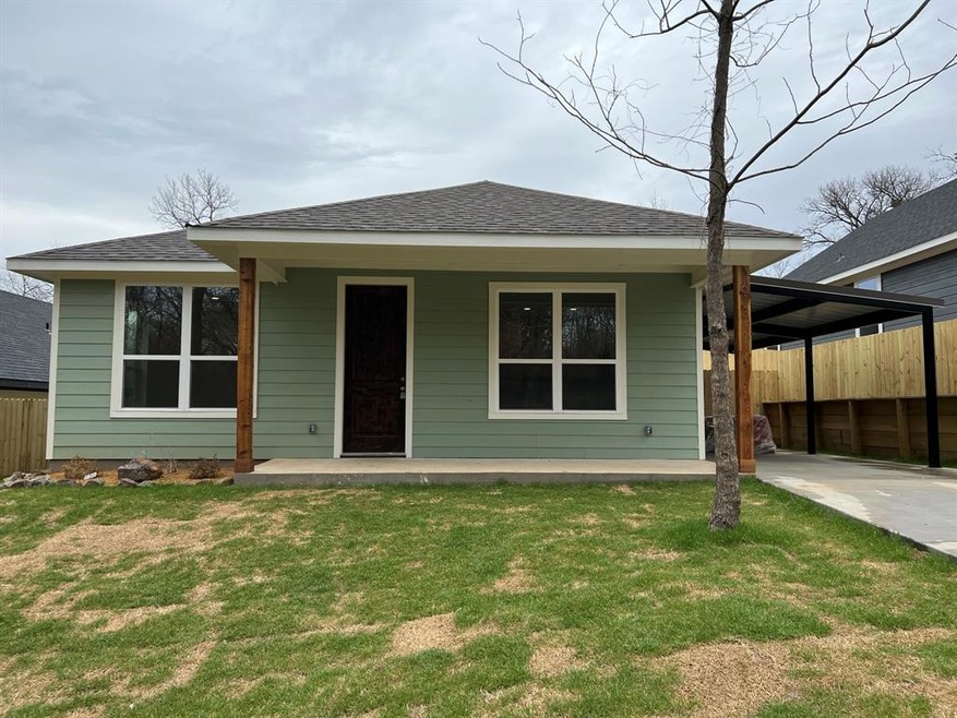 613 W Parnell St, Denison, TX 75020 - photo 1