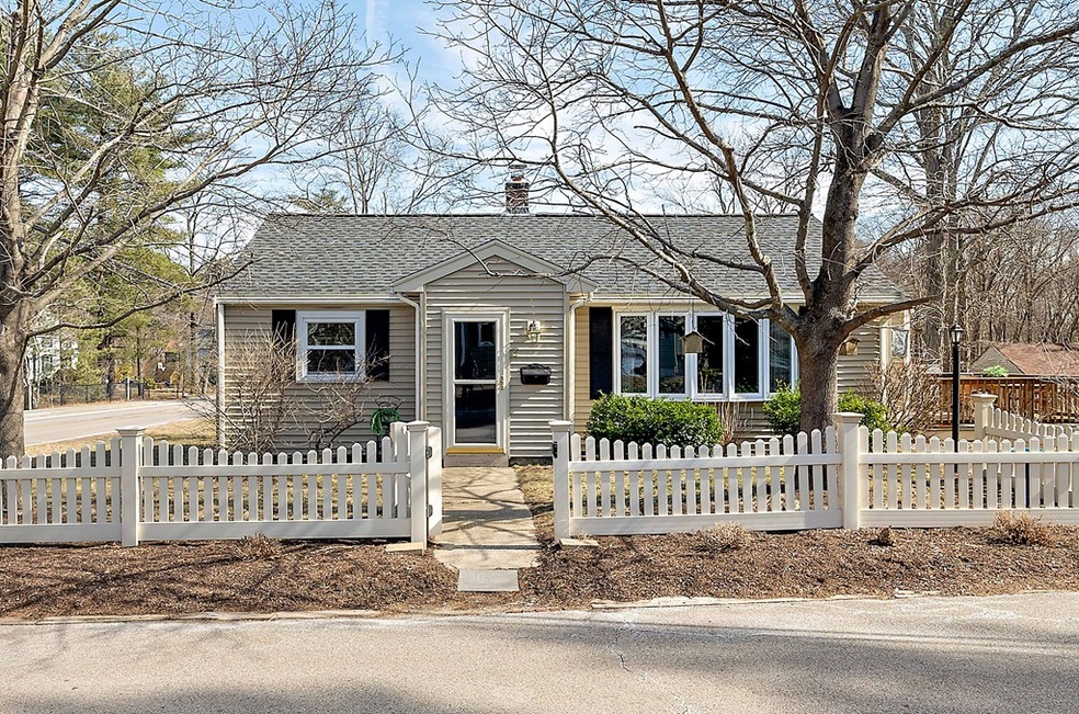 4 Sylvan Ct, Abington, MA 02351 - photo 1