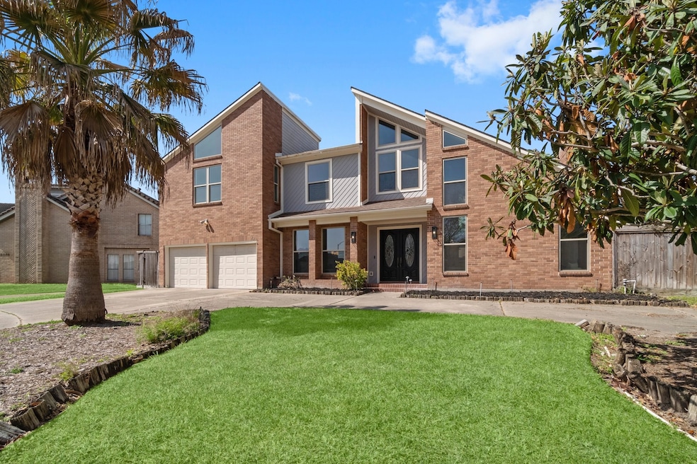 Presenting 12062 S. Circle Dr.