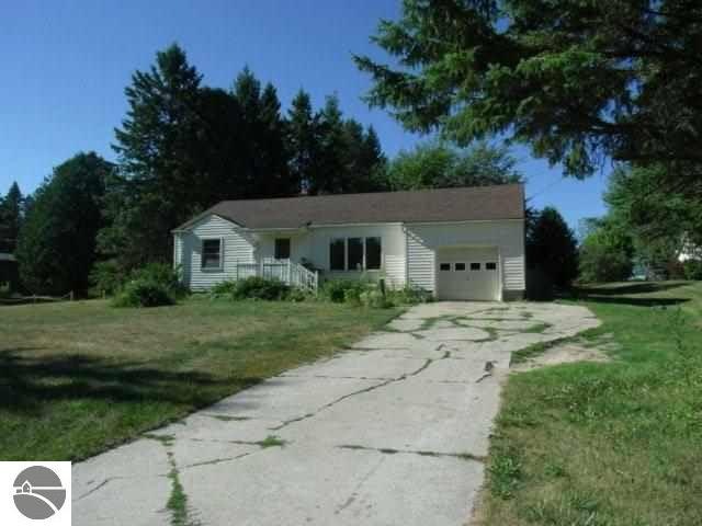 514 W Main St, Hale, MI 48739 - photo 1