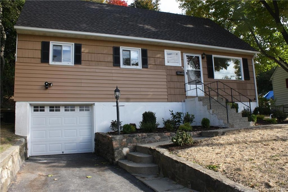 42 Pershing Ave, Ossining, NY 10562 - photo 1