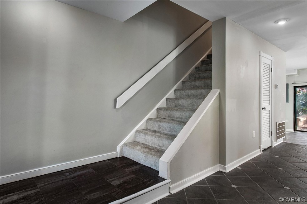 11811 S Briar Patch Dr, Midlothian, VA 23113 - photo 1