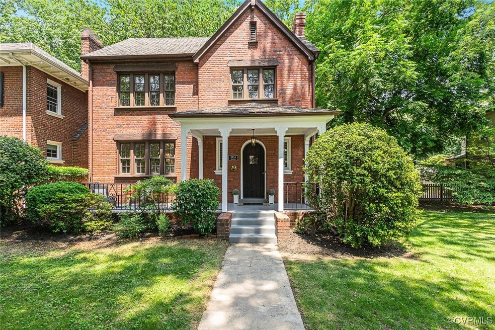 Pending $749,000