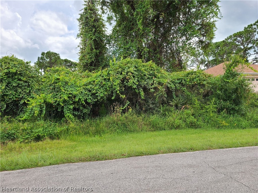 931 Dozier Ave, Sebring, FL 33875 - photo 1