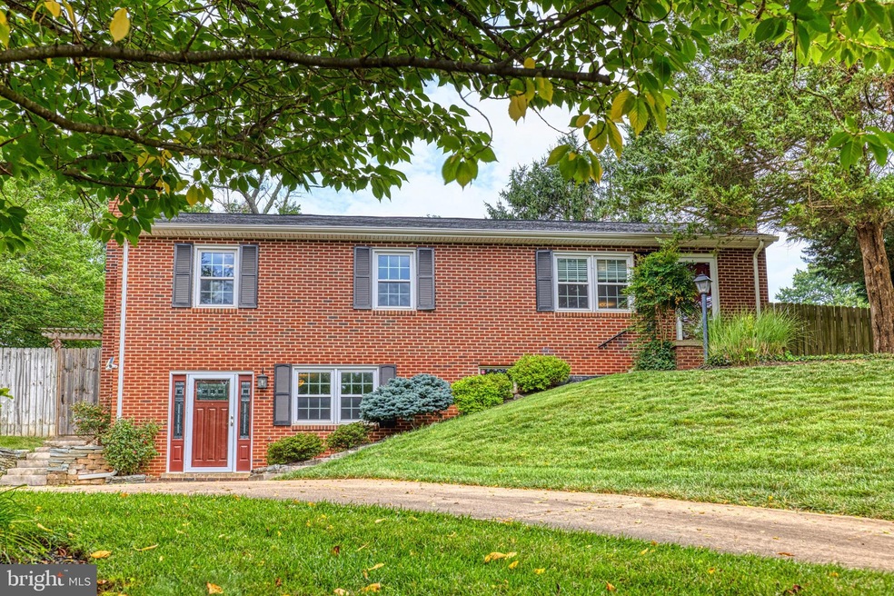 Sold $690,000 • Co-Listing Agent